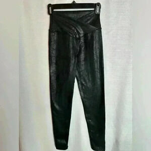 OFFLINE by Aerie, women’s “the hugger” legging, Hi-Rise size S